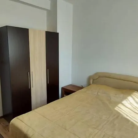 Квартира С 2-Мя Спальнями В 700 М От Пляжа! דירה